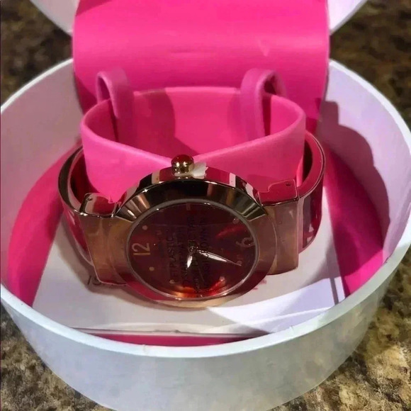 Isaac Mizrahi Watch - Picture 6 of 6